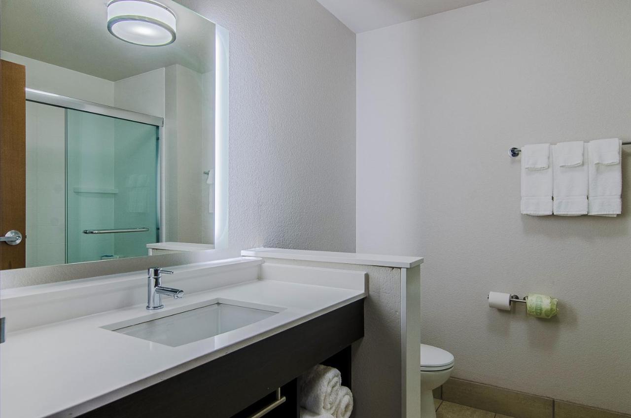 Holiday Inn Express & Suites - Atchison By Ihg Экстерьер фото