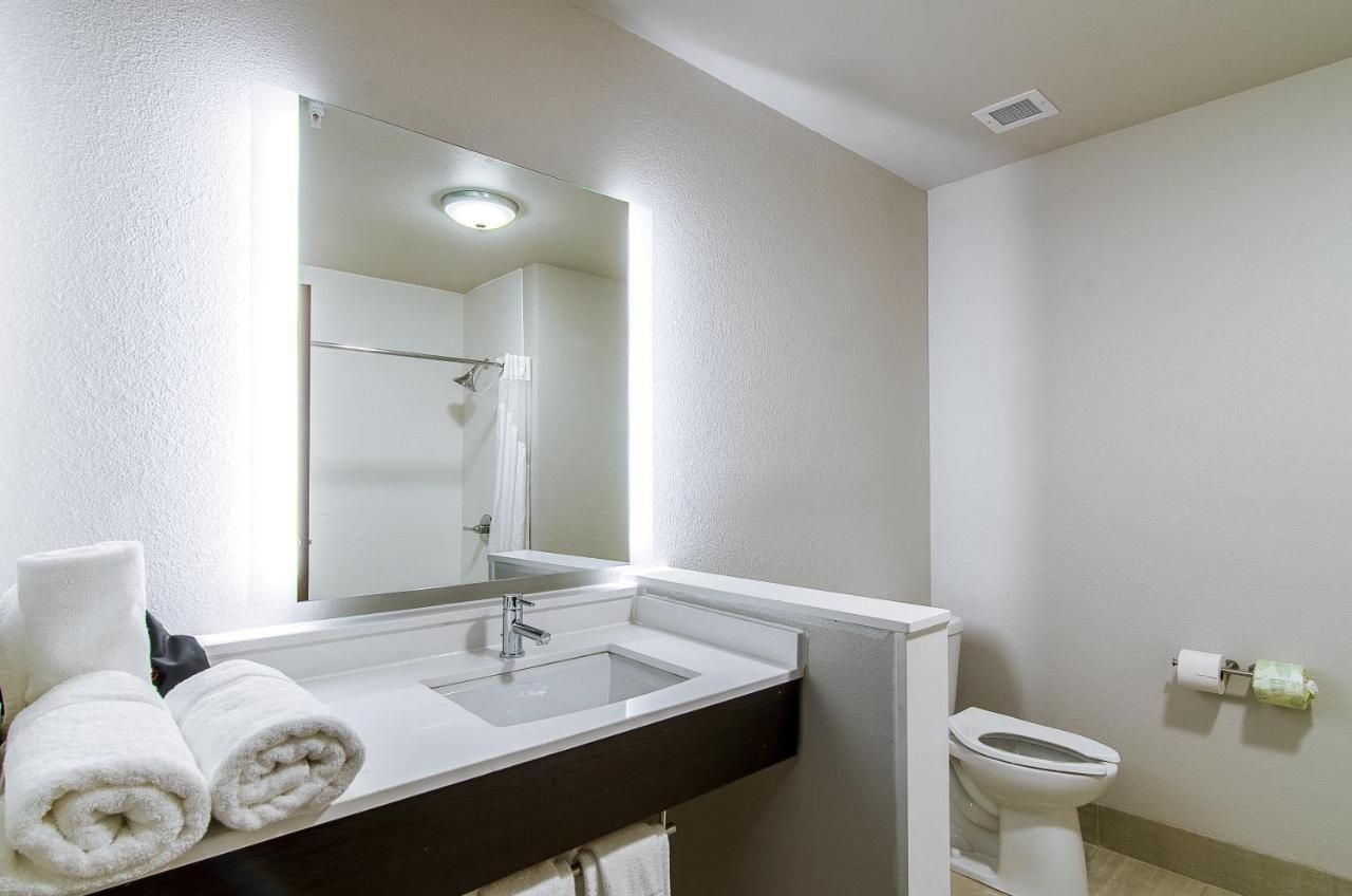 Holiday Inn Express & Suites - Atchison By Ihg Экстерьер фото