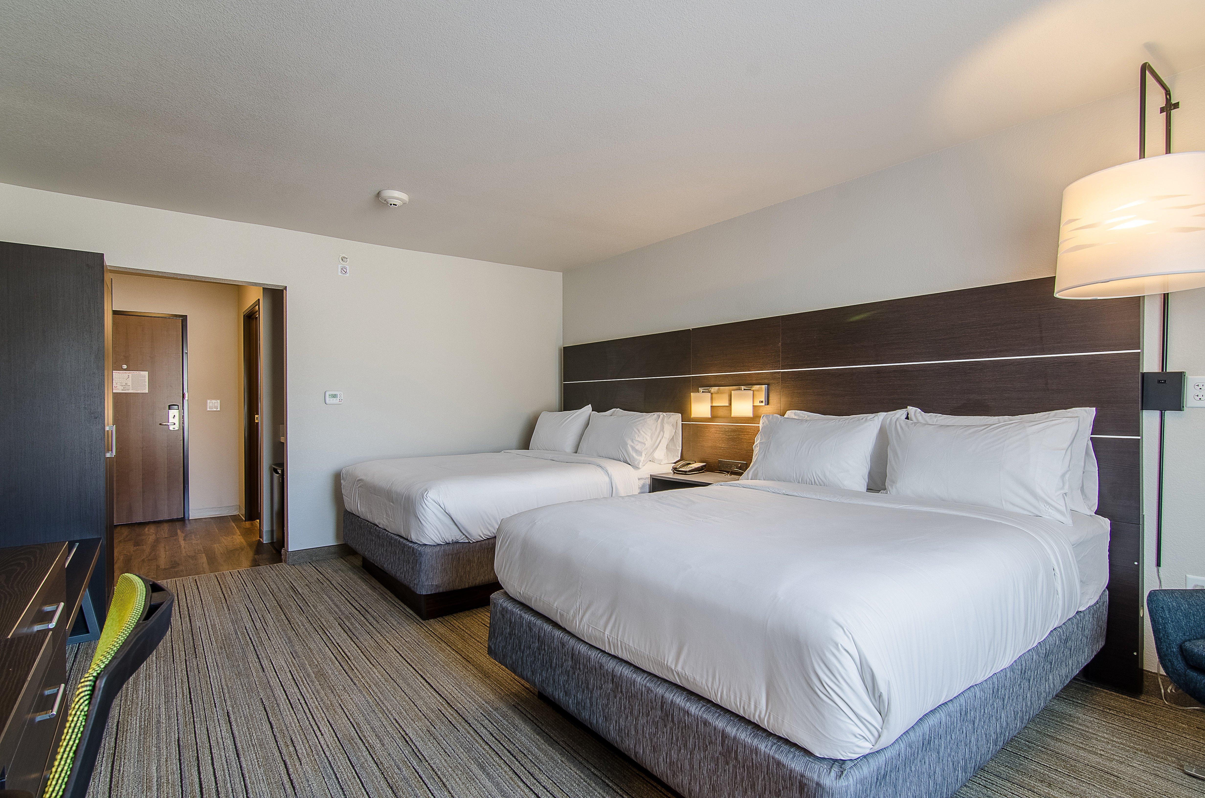 Holiday Inn Express & Suites - Atchison By Ihg Экстерьер фото